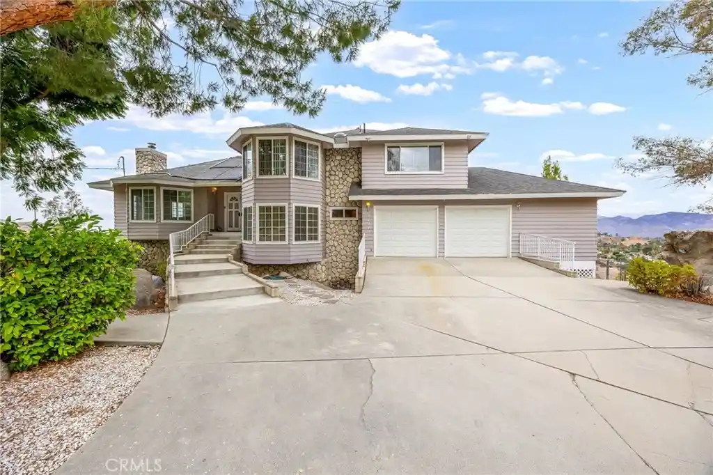Photo 1 of Sale Pending at 27990 Vista Del Valle, Hemet, CA 92544 | MLS# SW26160256 | Listing updated on 2026-10-15