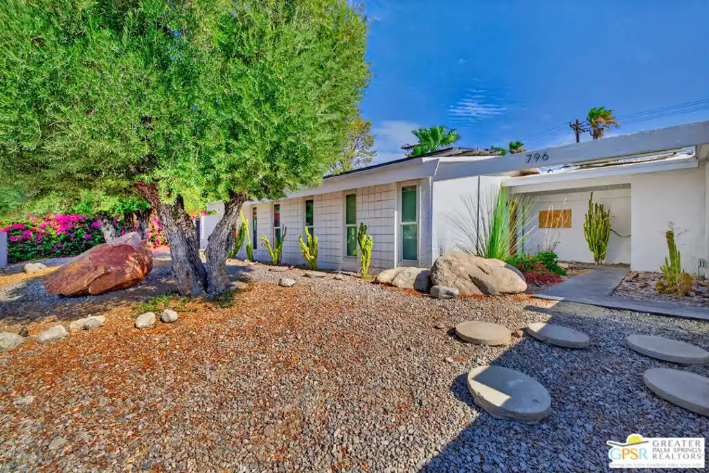 Single family home for sale at 796 E Racquet Clb Rd, Palm Springs, CA 92262 | MLS# 26862931PS