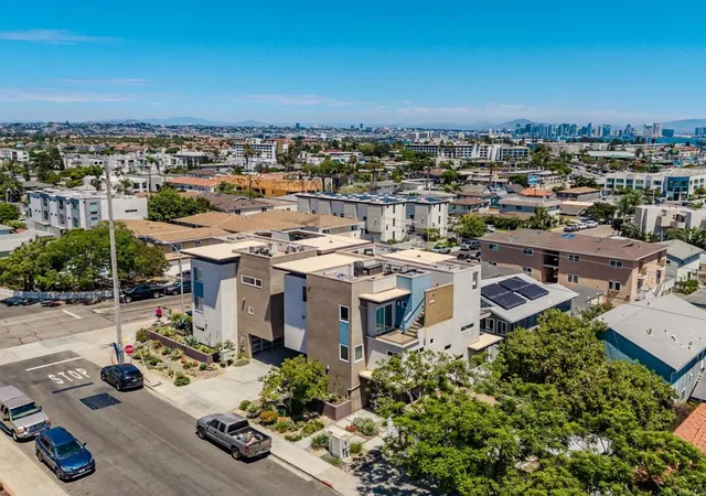 Photo 2 of Townhouse for sale at 1423 Evergreen St, San Diego, CA 92106 | MLS# NDP2606954 | Listing updated on 2026-09-30