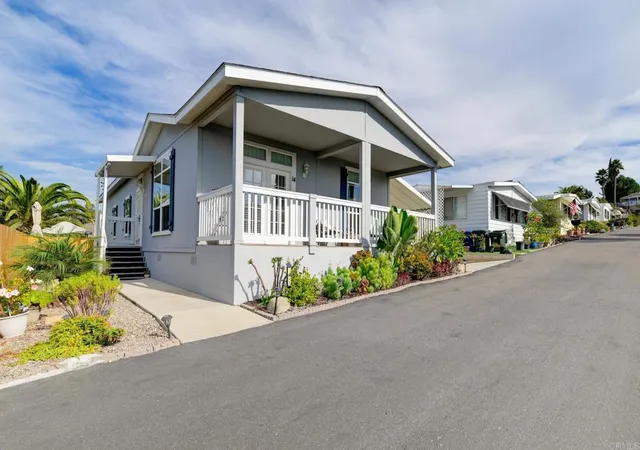 Photo 2 of Sale Pending at 718 Sycamore Ave #14, Vista, CA 92083 | MLS# NDP2606955 | Listing updated on 2026-09-22