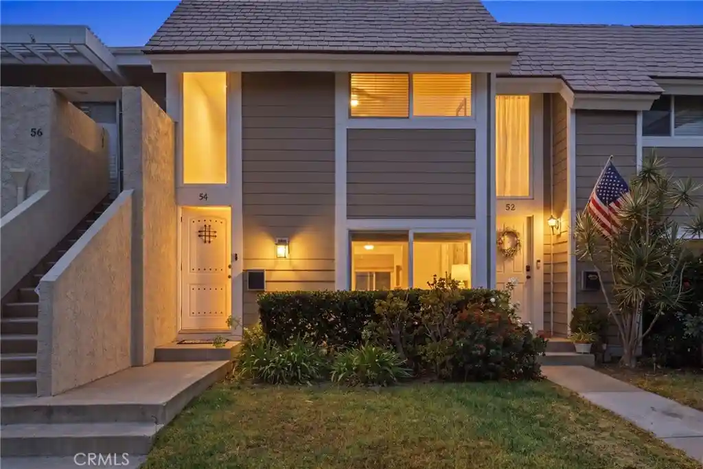 Listing Photo 1 - Condo for sale in 54 Oval Rd located at 54 Oval Rd, Irvine, CA 92604 - Unit 54 Oval Rd