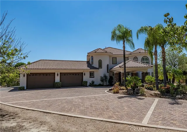 Photo 2 of Mansion for sale at 21100 Paseo Montana, Murrieta, CA 92562 | MLS# CV26146053 | Listing updated on 2026-10-08