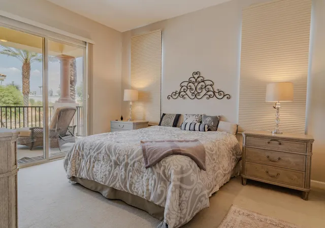 Listing Photo 5 - Condo for sale in building located at 2300 Via Calderia, Palm Desert, CA 92260 - Unit #2305