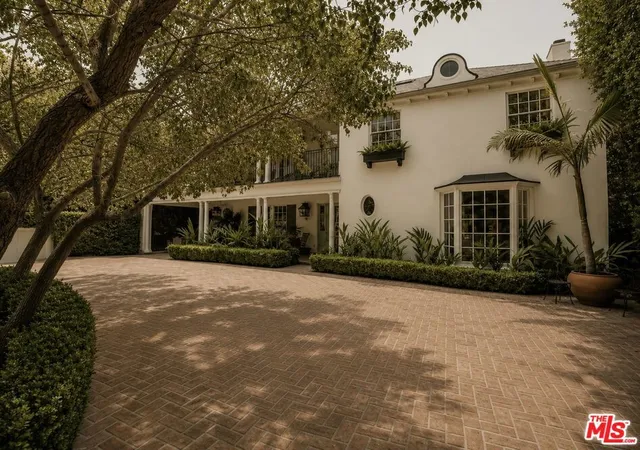 Photo 2 of Mansion for sale at 1162 N Wetherly Dr, West Hollywood, CA 90069 | MLS# 26863071 | Listing updated on 2026-09-17