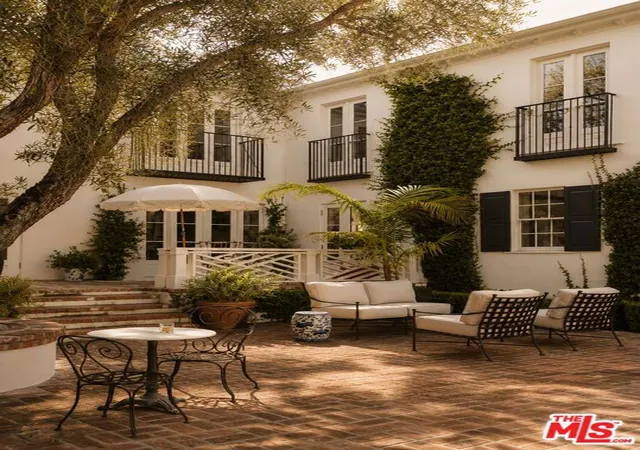 Photo 3 of Mansion for sale at 1162 N Wetherly Dr, West Hollywood, CA 90069 | MLS# 26863071 | Listing updated on 2026-09-17