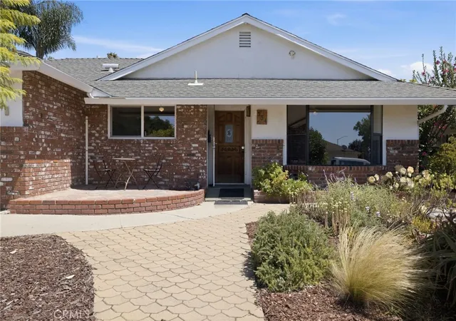 Photo 3 of Single family home for sale at 334 Margarita Ave, San Luis Obispo, CA 93401 | MLS# SC26158153 | Listing updated on 2026-10-11