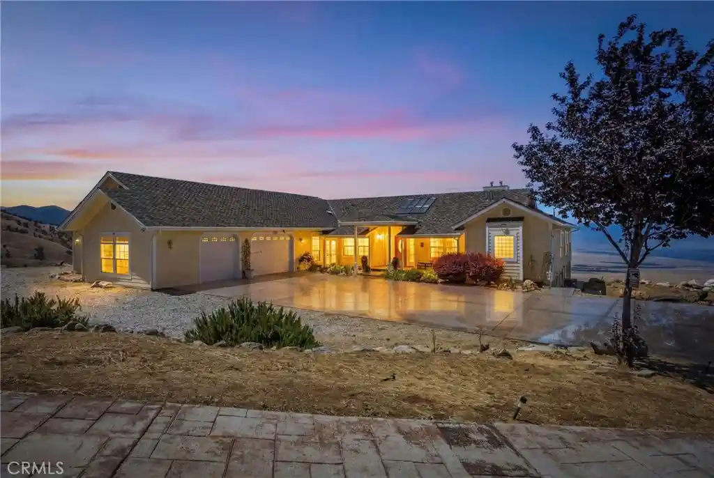 Photo 1 of Single family home for sale at 18211 Morgan Ct, Tehachapi, CA 93561 | MLS# OC26159042 | Listing updated on 2026-10-13