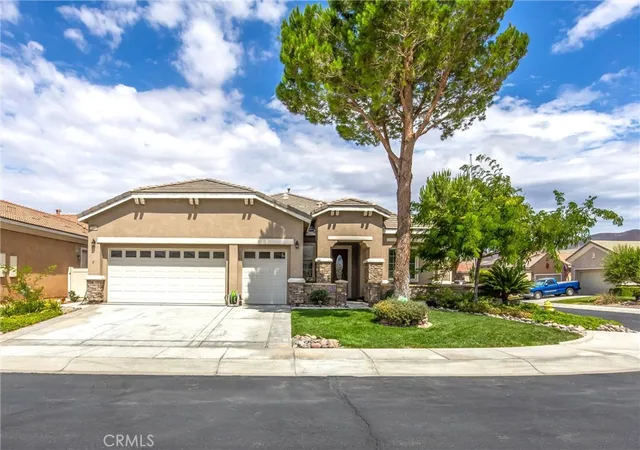 Single family home for sale at 10041 El Dorado, Apple Valley, CA 92308 | MLS# HD26160178