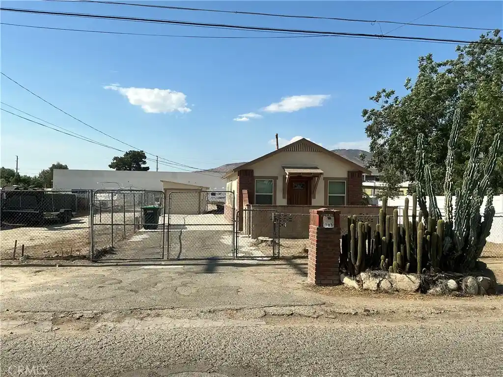 Photo 1 of Single family home for sale at 723 West 9th, San Jacinto, CA 92582 | MLS# SW26160962 | Listing updated on 2026-08-19
