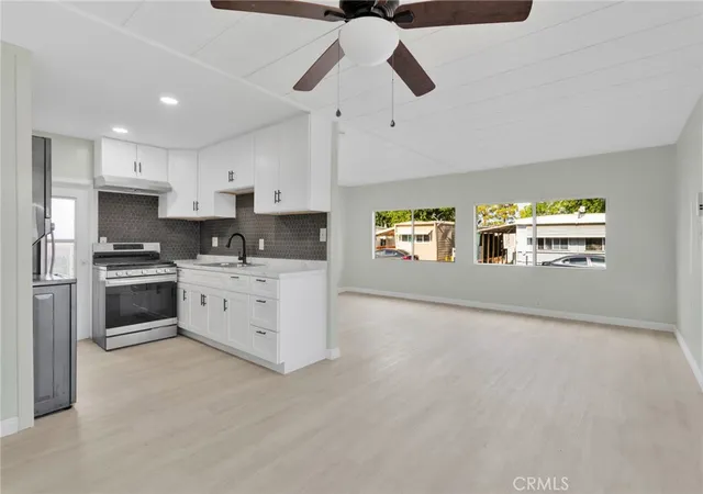 Photo 4 of Manufactured home for sale at 21923 Ottawa #18, Apple Valley, CA 92308 | MLS# HD26160963 | Listing updated on 2026-10-07