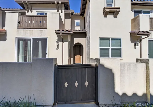 Listing Photo 4 - Condo for sale in building located at 8576 Corsica, Buena Park, CA 90620