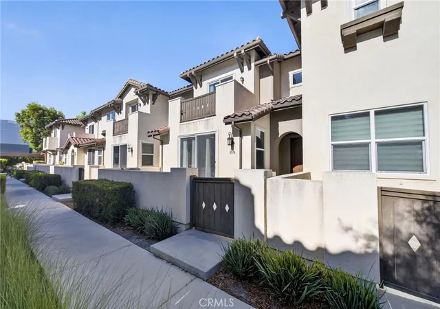 Listing Photo 5 - Condo for sale in building located at 8576 Corsica, Buena Park, CA 90620