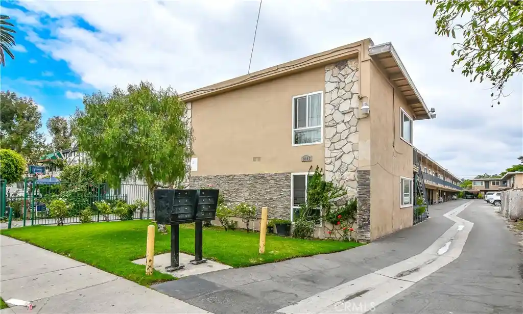 Photo 1 of Multi family home for sale at 1003 W Bishop, Santa Ana, CA 92703 | MLS# OC26160223 | Listing updated on 2026-07-24