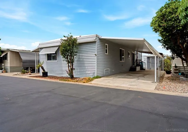 5th image of 1600 E Vista Way #SPC 23, Vista, CA 92084 | MLS# 260018072SD