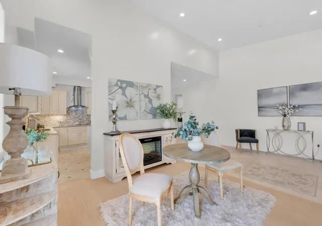 Photo 4 of Single family home for sale at 727 Lakehaven Dr, Sunnyvale, CA 94089 | MLS# ML82055248 | Listing updated on 2026-10-12