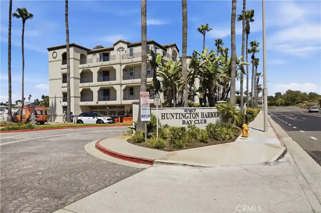Listing Photo 1 - Condo for sale in 4167 Warner located at 4167 Warner, Huntington Beach, CA 92649 - Unit #205