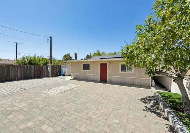Photo 3 of Single family home for sale at 9 Hughes Rd, Watsonville, CA 95076 | MLS# ML82055255 | Listing updated on 2026-10-11