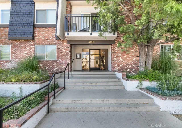 Photo 1 of Sale Pending at 5252 Coldwater Cyn #202, Van Nuys, CA 91401 | MLS# SR26161169 | Listing updated on 2026-10-06