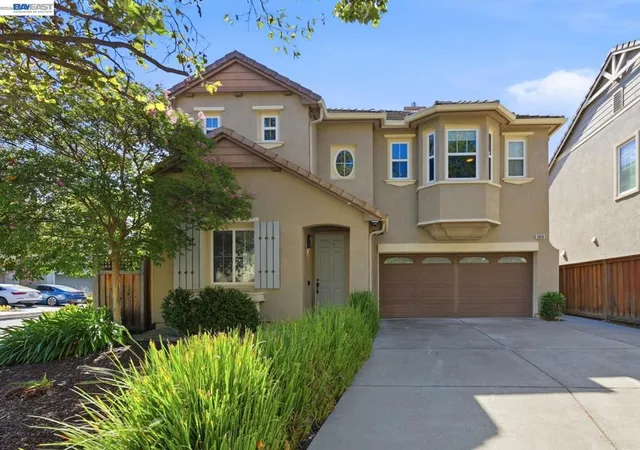 Photo 1 of Single family home for sale at 3910 Hidden Grv Ln, Concord, CA 94519 | MLS# 41142624 | Listing updated on 2026-09-24