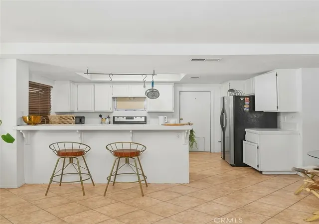 Photo 4 of Sale Pending at 15660 Lake Ridge Rd, Lake Elsinore, CA 92530 | MLS# SW26108143 | Listing updated on 2026-09-24