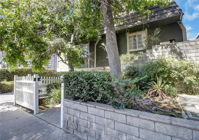 Photo 1 of Townhouse for sale at 379 N Mentor Ave #1, Pasadena, CA 91106 | MLS# OC26160455 | Listing updated on 2026-10-07