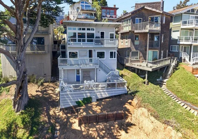 Photo 3 of Single family home for sale at 52 Sunset Dr, Watsonville, CA 95076 | MLS# ML82055299 | Listing updated on 2026-10-12
