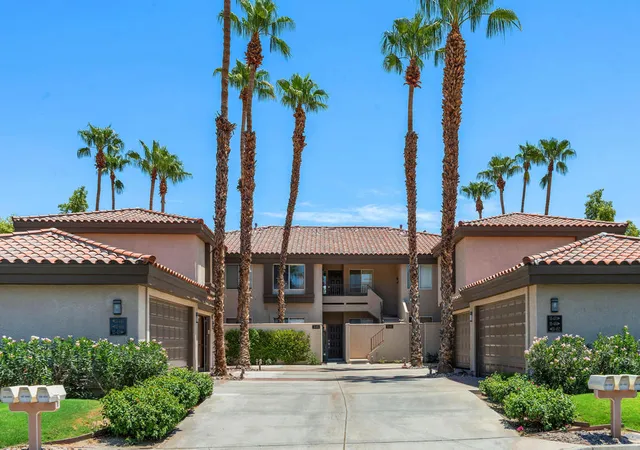 Photo 2 of Condo for sale at 55458 Laurel, La Quinta, CA 92253 | MLS# 219150639DA | Listing updated on 2026-10-02