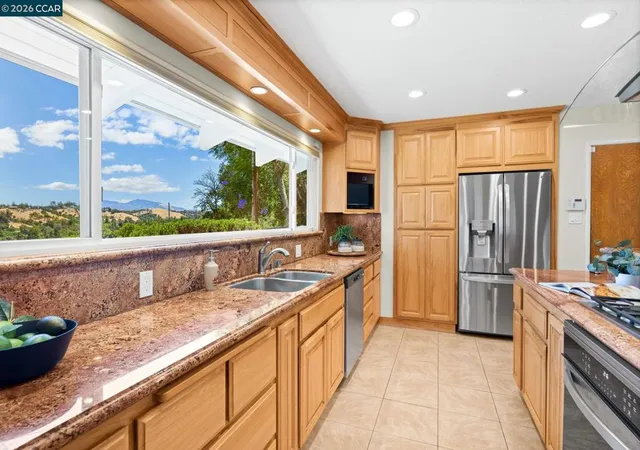 Photo 1 of Single family home for sale at 4050 Saint Marys St, Martinez, CA 94553 | MLS# 41142637 | Listing updated on 2026-10-06