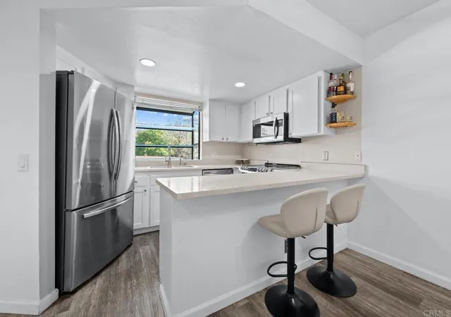 Listing Photo 2 - Condo for sale in building located at 440 Citracado Pkwy, Escondido, CA 92025 - Unit #38