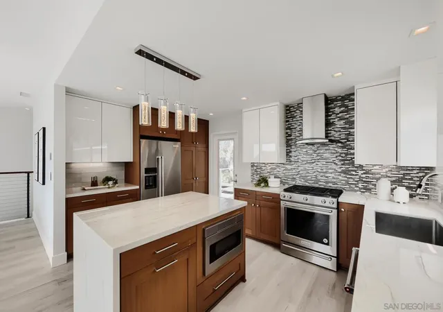 Photo 3 of Single family home for sale at 5379 La Jolla Mesa, La Jolla, CA 92037 | MLS# 260018121SD | Listing updated on 2026-10-08