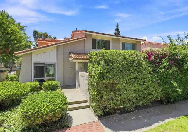 Photo 1 of Single family home for sale at 406 Chapala Dr, Camarillo, CA 93010 | MLS# V1-37789 | Listing updated on 2026-09-29