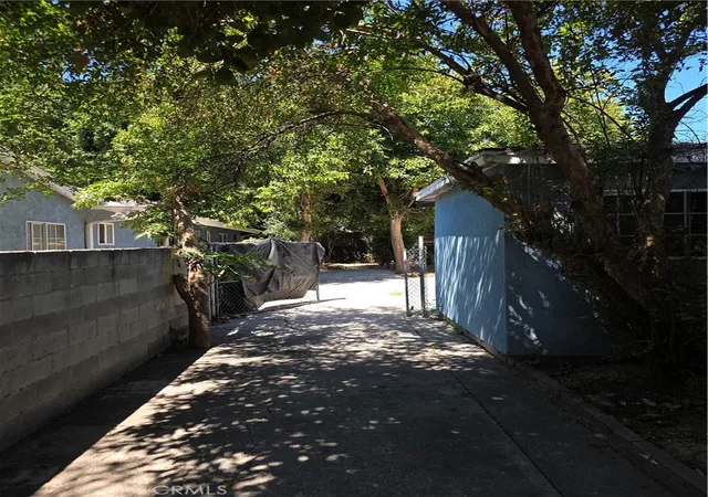 Photo 4 of Single family home for sale at 7249 Loma Verde Ave, Canoga Park, CA 91303 | MLS# SB26161293 | Listing updated on 2026-09-17