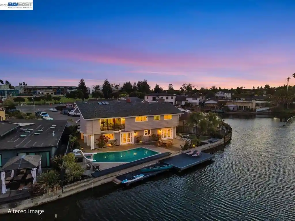 Single family home for sale at 612 Fortress Isle, Alameda, CA 94501 | MLS# 41142672