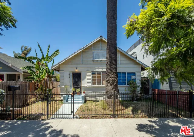 Photo 1 of Single family home for sale at 615 San Juan Ave, Venice, CA 90291 | MLS# 26863791 | Listing updated on 2026-10-08