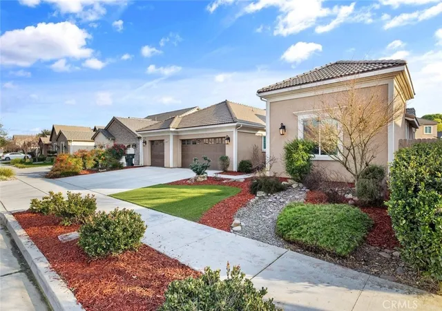 Photo 2 of Single family home for sale at 6545 W Wren, Visalia, CA 93291 | MLS# FR26161572 | Listing updated on 2026-09-03