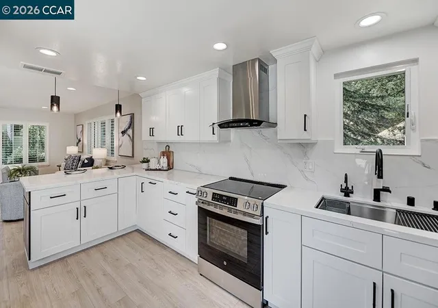 Photo 2 of Sale Pending at 1517 Oakmont Dr #1, Walnut Creek, CA 94595 | MLS# 41142691 | Listing updated on 2026-10-08