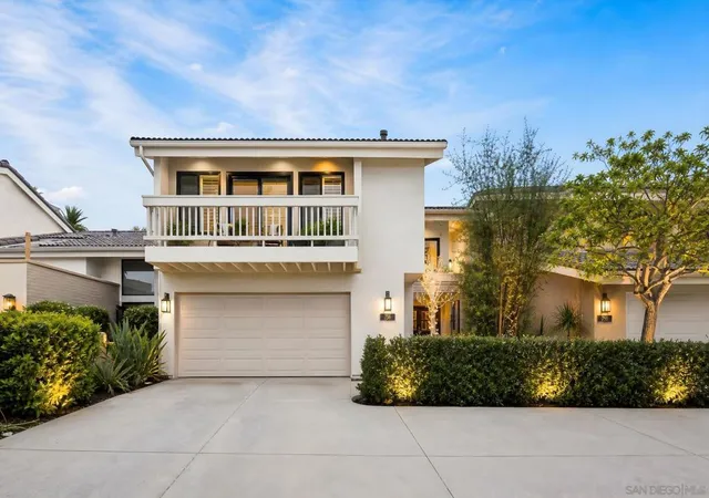 Townhouse for sale at 2538 Caminito Muirfield, La Jolla, CA 92037 | MLS# 260018136SD