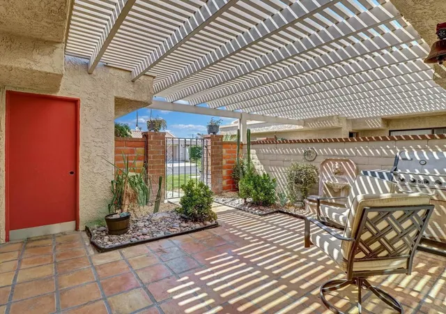 Photo 4 of Condo for sale at 35886 Paseo Circulo W, Cathedral City, CA 92234 | MLS# 219150655DA | Listing updated on 2026-09-29