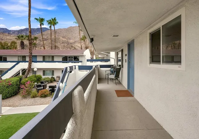 Listing Photo 3 - Condo for sale in building located at 1950 S Palm Cyn Dr, Palm Springs, CA 92264 - Unit #134