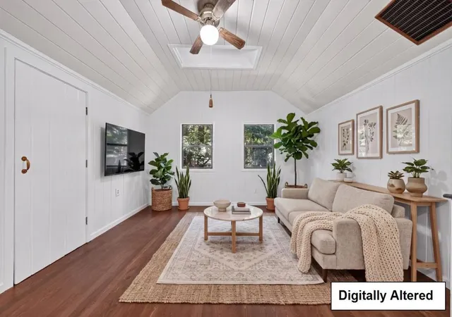 Photo 2 of Single family home for sale at 20905 Comanche Trl, Los Gatos, CA 95033 | MLS# ML82050444 | Listing updated on 2026-10-12