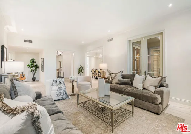 Listing Photo 3 - Condo for sale in building located at 10120 Empyrean Wy, Los Angeles, CA 90067 - Unit #102