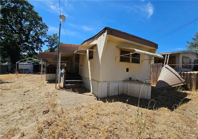 Photo 3 of Manufactured home for sale at 365 Butler, Clearlake Oaks, CA 95423 | MLS# LC26161703 | Listing updated on 2026-10-05