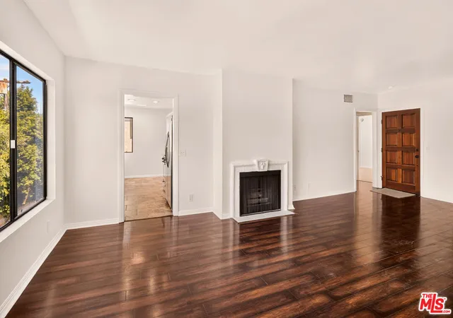 Photo 4 of Condo for sale at 3271 Sawtelle Blvd #204, Los Angeles, CA 90066 | MLS# 26858287 | Listing updated on 2026-09-18
