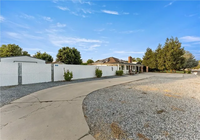 3rd image of 4733 E Richert, Fresno, CA 93726 | MLS# FR26161584