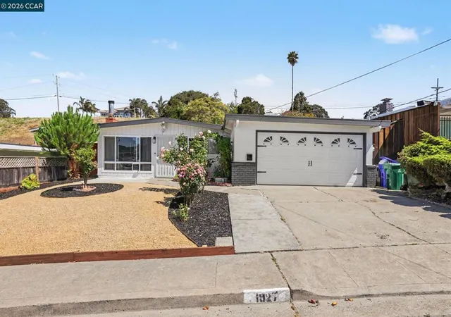 Photo 3 of Sale Pending at 1927 Miner Ave, San Pablo, CA 94806 | MLS# 41142701 | Listing updated on 2026-09-21