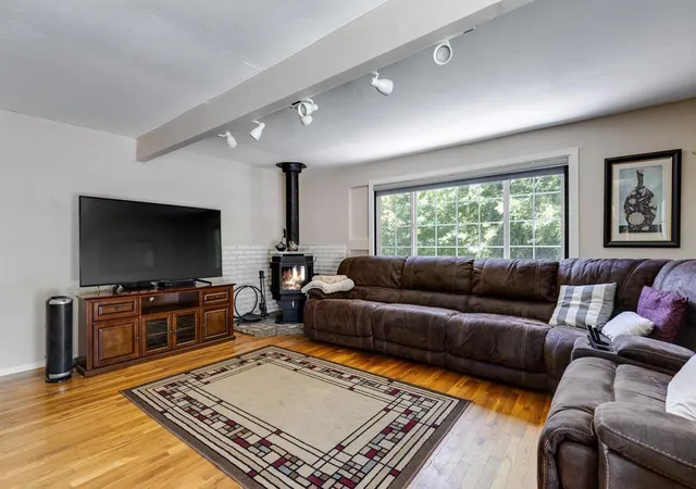 Photo 2 of Single family home for sale at 9655 Glen Arbor Rd, Ben Lomond, CA 95005 | MLS# ML82054998 | Listing updated on 2026-09-28