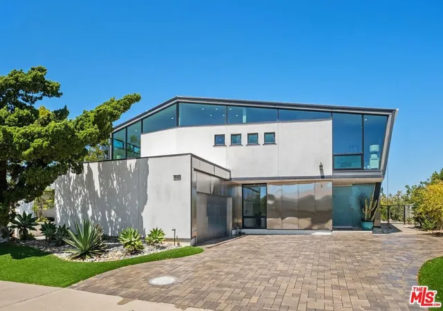 Photo 1 of Single family home for sale at 3144 Alta Laguna Blvd, Laguna Beach, CA 92651 | MLS# 26859199 | Listing updated on 2026-09-12