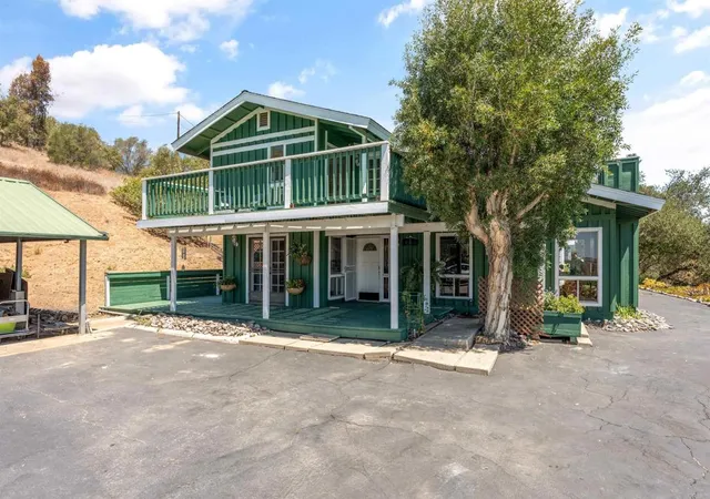 1st image of 4439 La Canada, Fallbrook, CA 92028 | MLS# NDP2607009