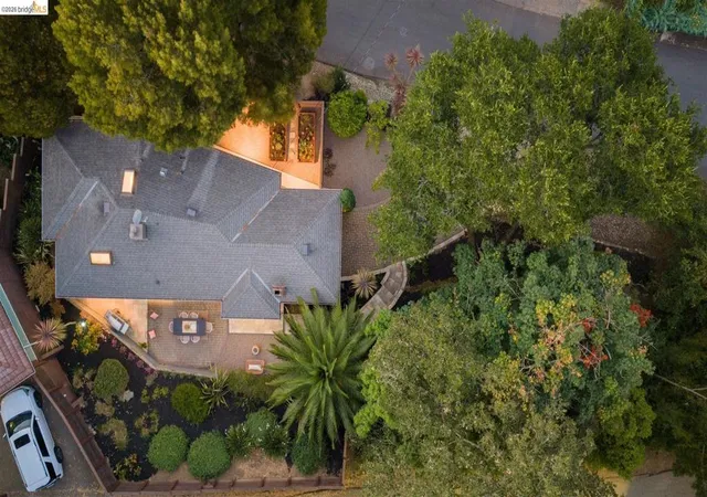 3rd image of 3321 Jordan Rd, Oakland, CA 94602 | MLS# 41142716