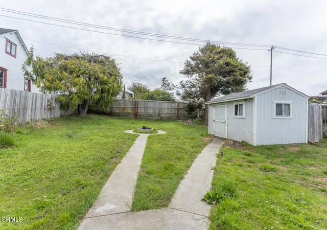 Photo 2 of Single family home for sale at 464 S Whipple St, Fort Bragg, CA 95437 | MLS# C1-11467 | Listing updated on 2026-10-05